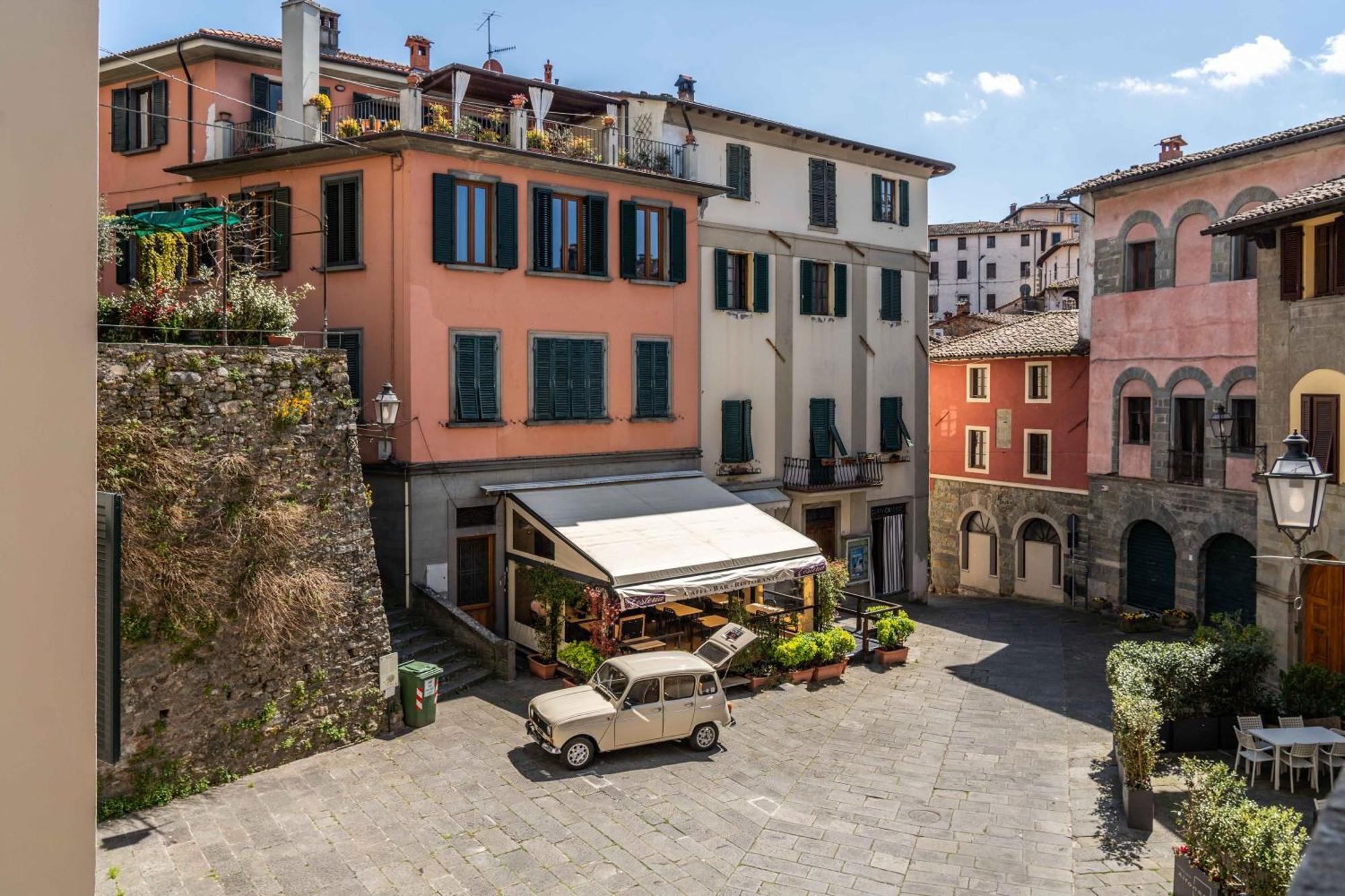 Luxury Apartment Angelio Barga Buitenkant foto